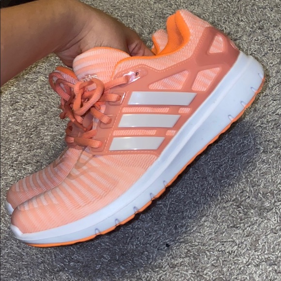 💥SOLD 💥 Adidas size 8 1/2 women’s - Picture 3 of 5